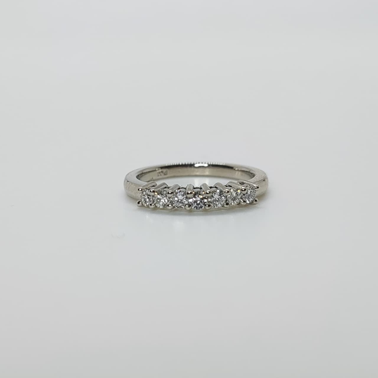 Anillo Cintillo Platino Y Diamantes