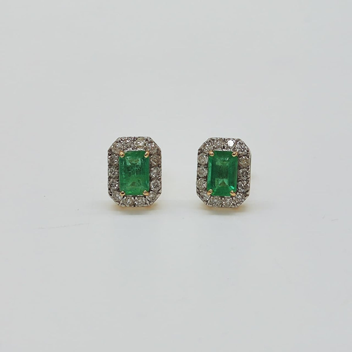 Aros Oro Amarillo Esmeraldas Rectangulares Y Brillantes