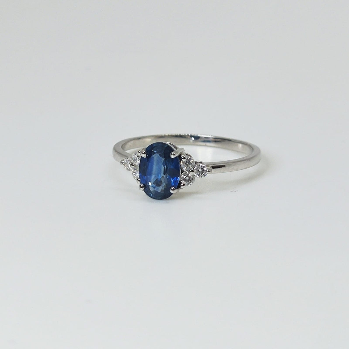 Anillo Zafiro Oval