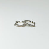 Argollas Petite Oro Blanco 18K Y Brillantes