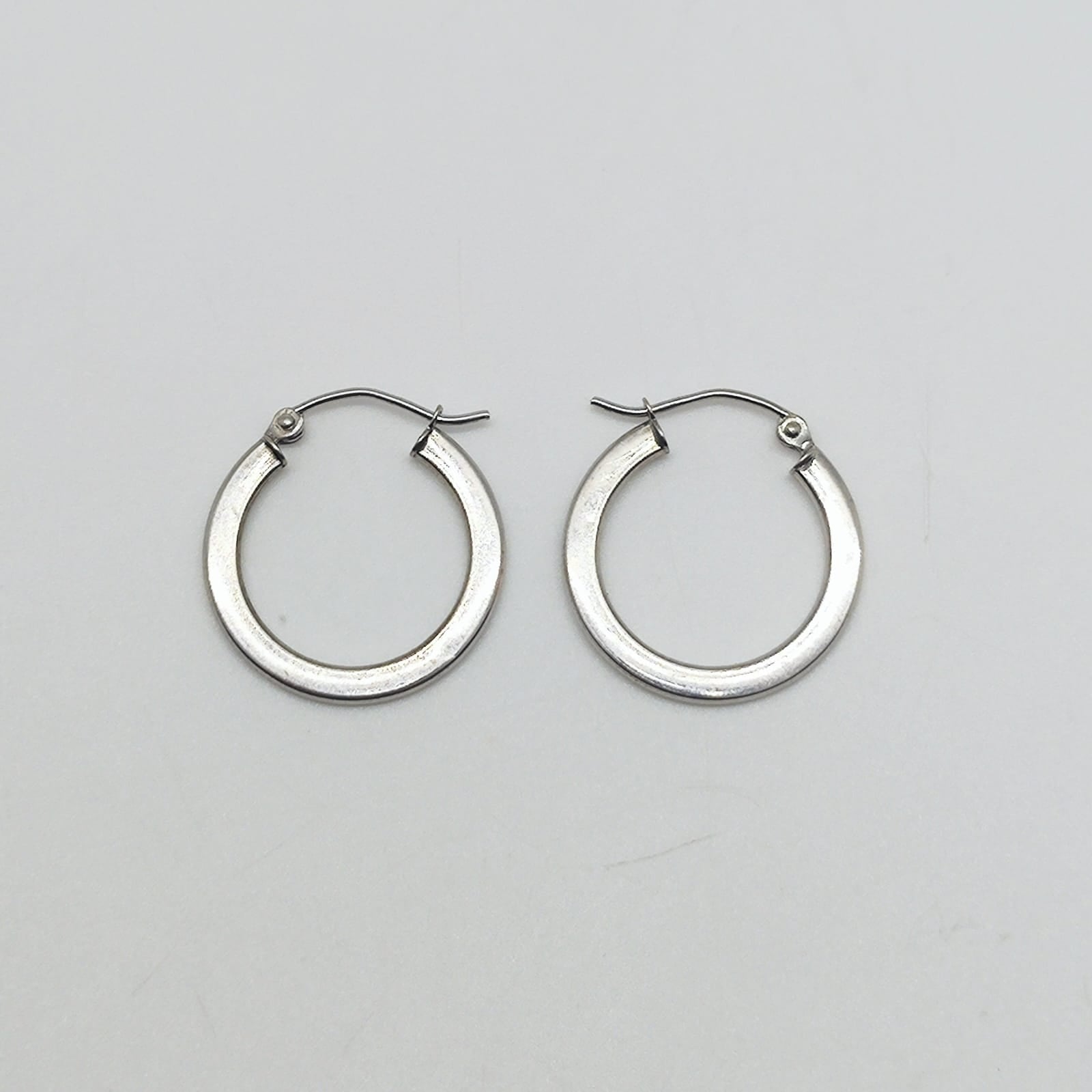 Argollas Planas Oro Blanco 2cm