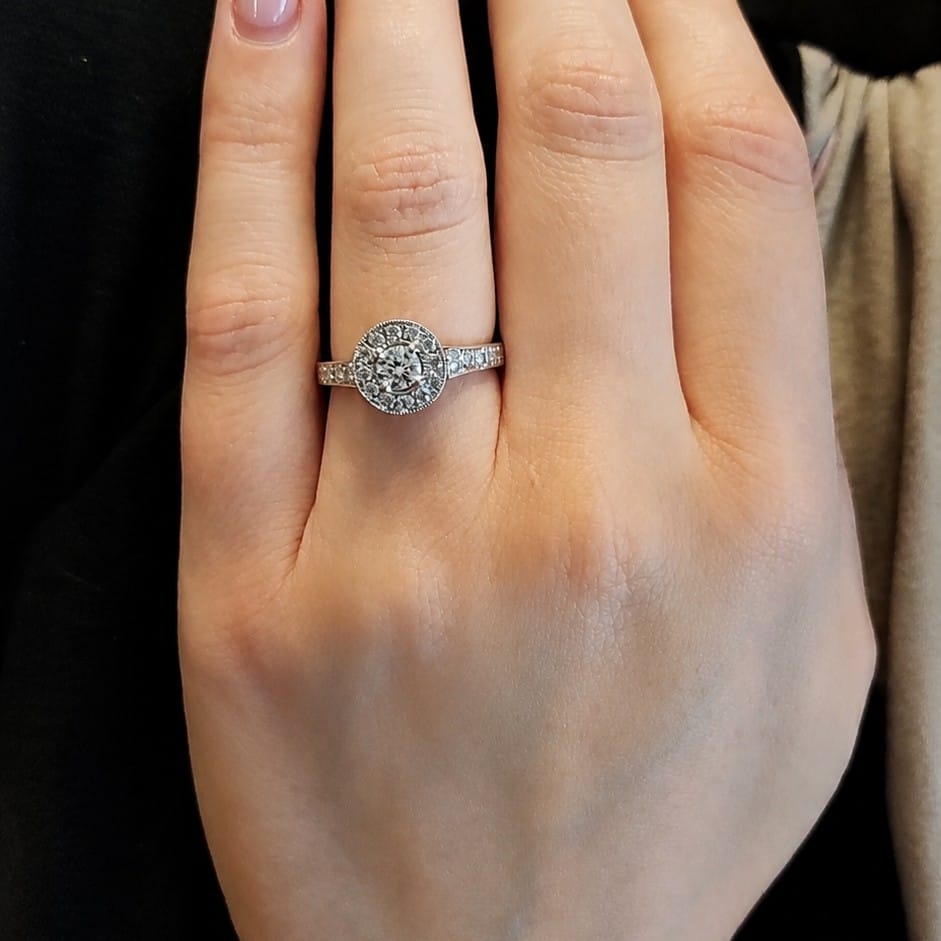 Anillo Halo Oro Blanco 18K