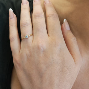 Solitario Petite Oro Amarillo 18K