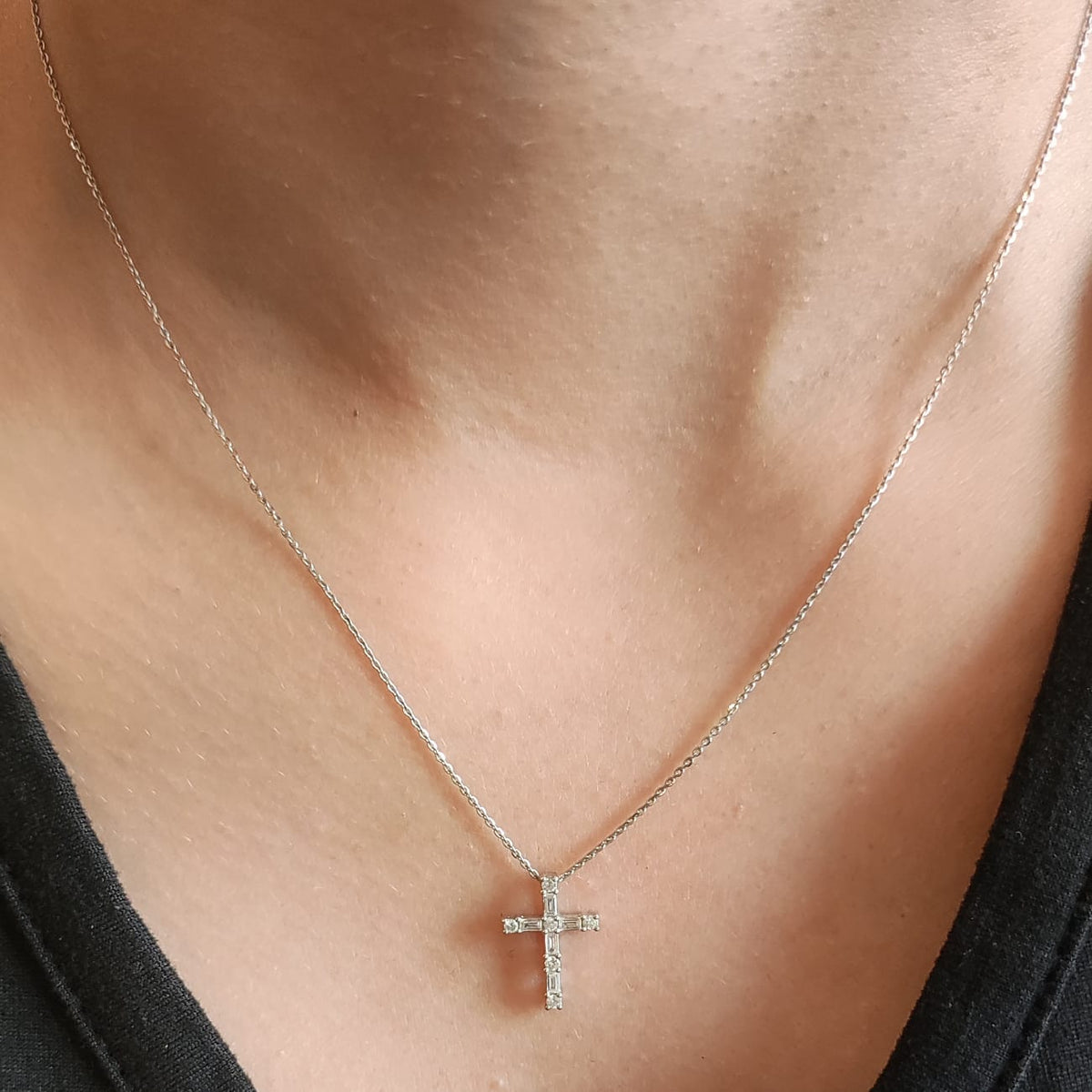 Collar Cruz Baguette