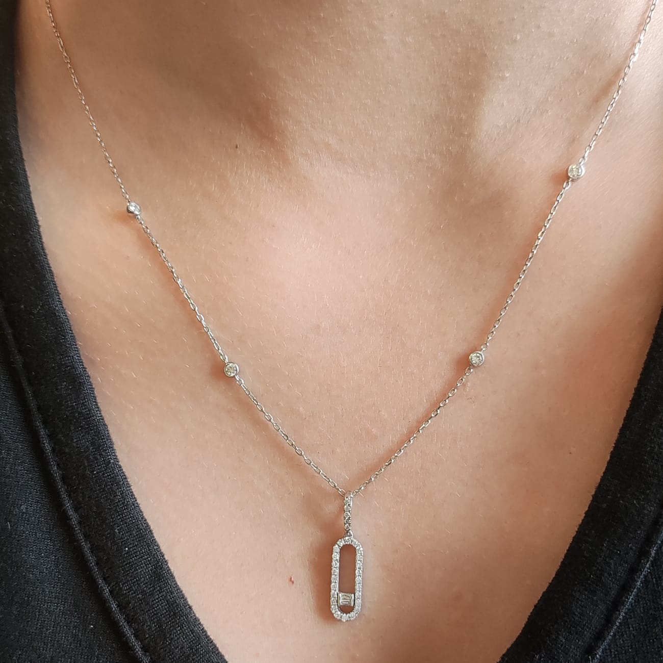 Collar Ovalado