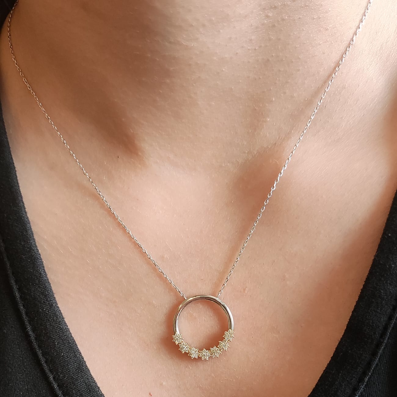 Collar Circular Flores