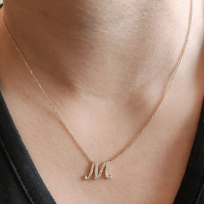 Collar Letra M
