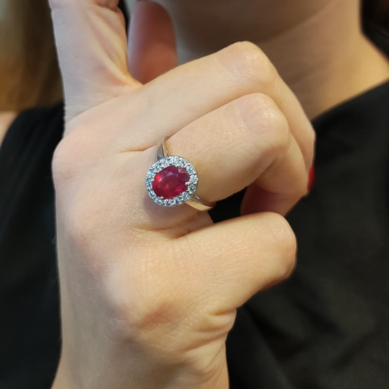 Anillo Rubí Oval Plata Rodinada