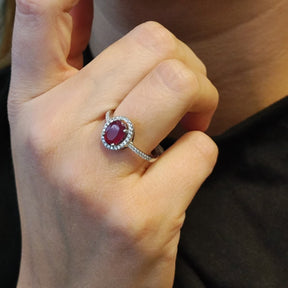 Anillo Rubí Oval Plata Rodinada Circones
