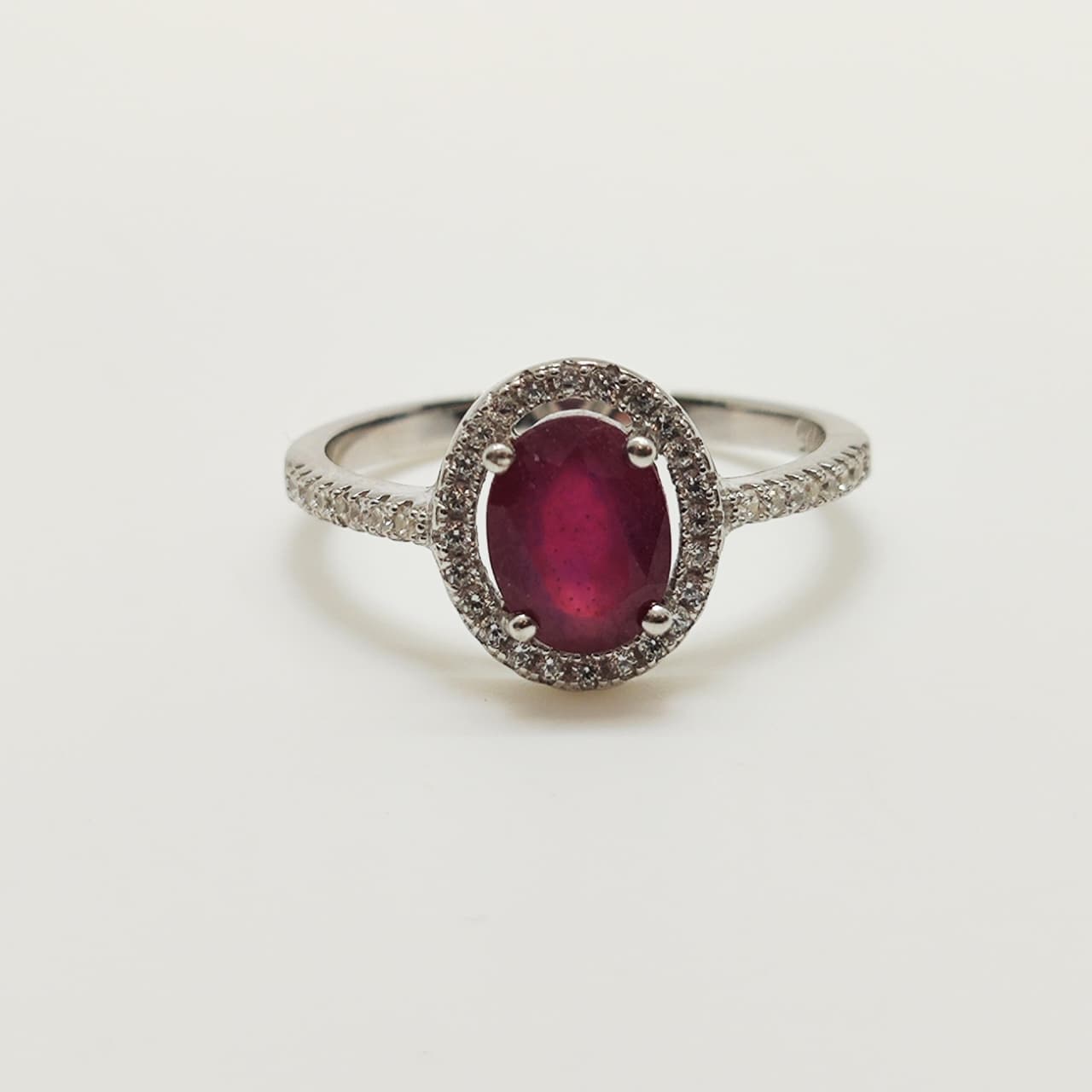 Anillo Rubí Oval Plata Rodinada Circones