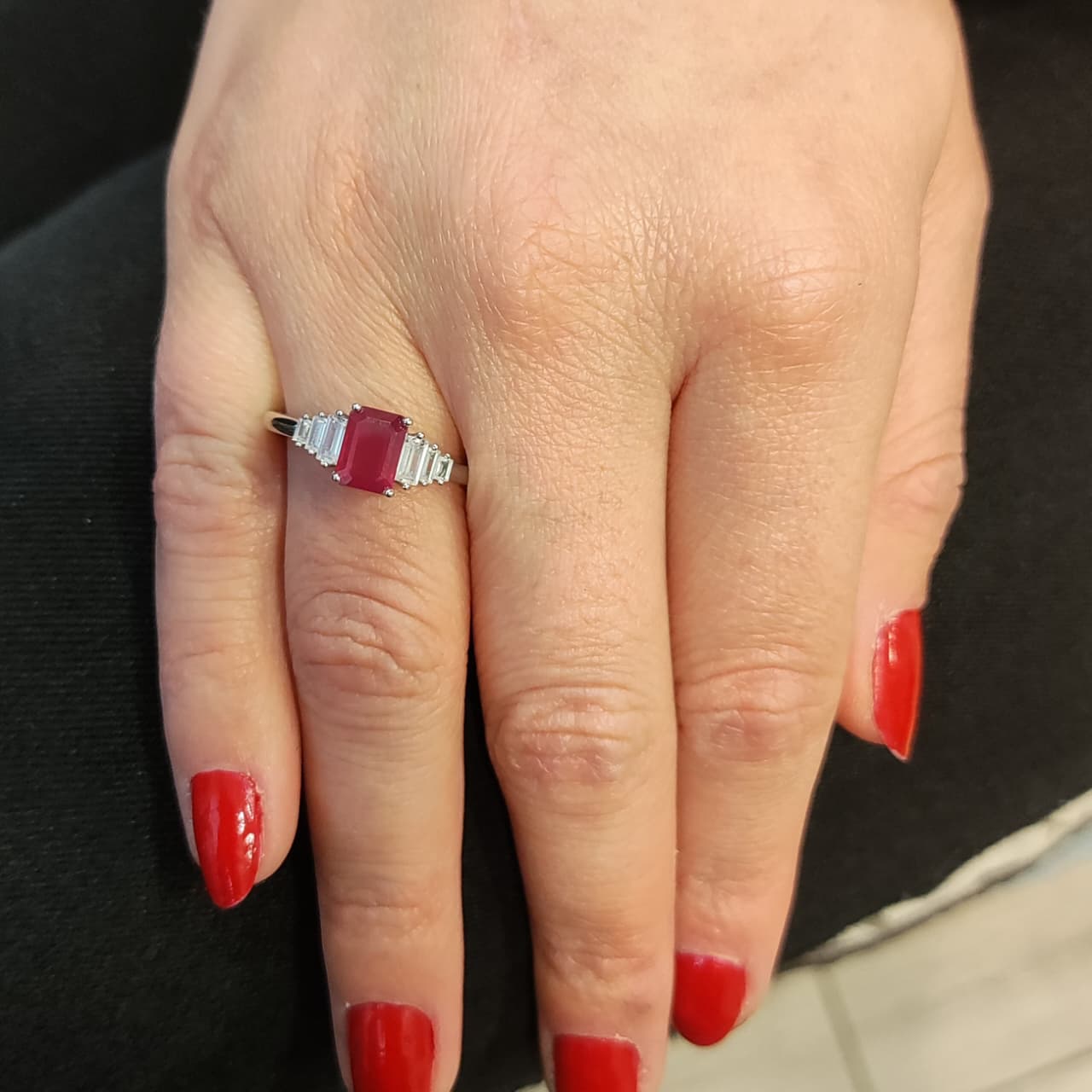 Anillo Rubí Rectangular Plata Rodinada