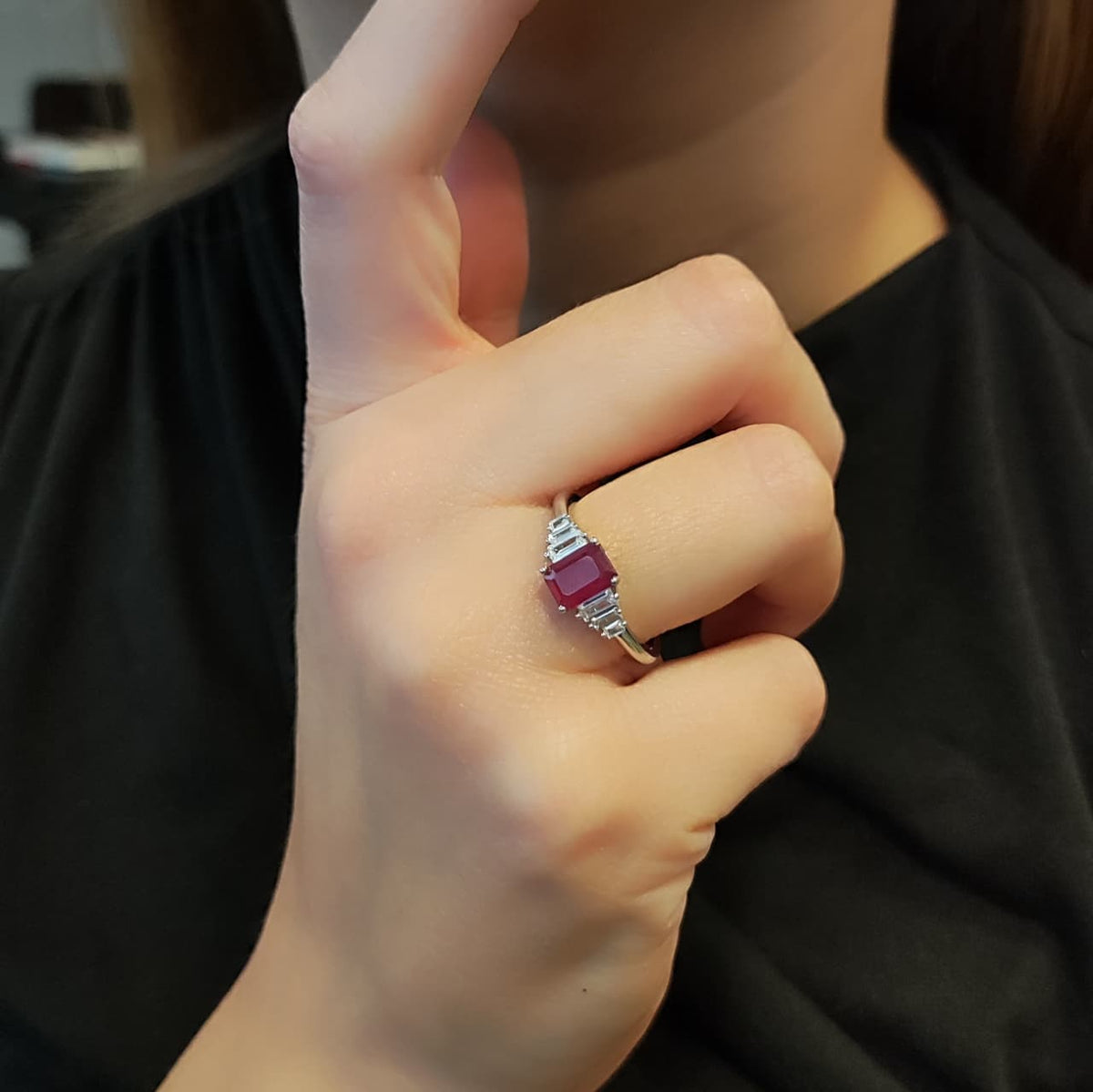 Anillo Rubí Rectangular Plata Rodinada