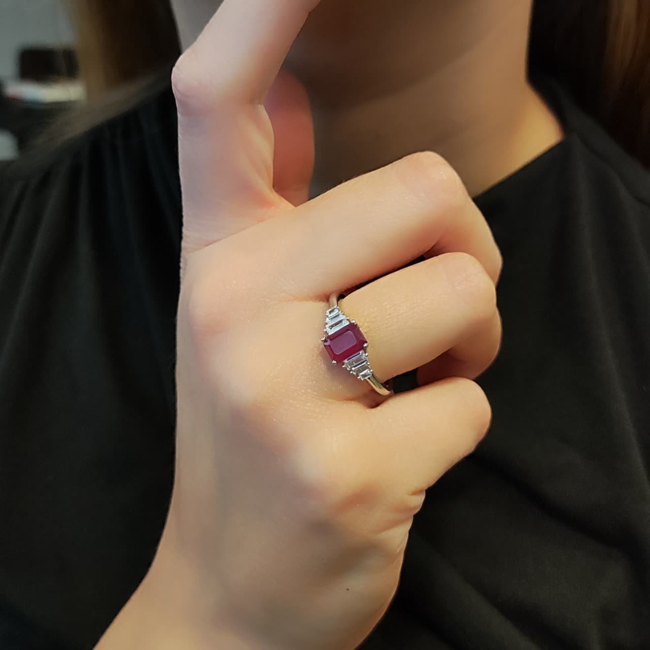 Anillo Rubí Rectangular Plata Rodinada