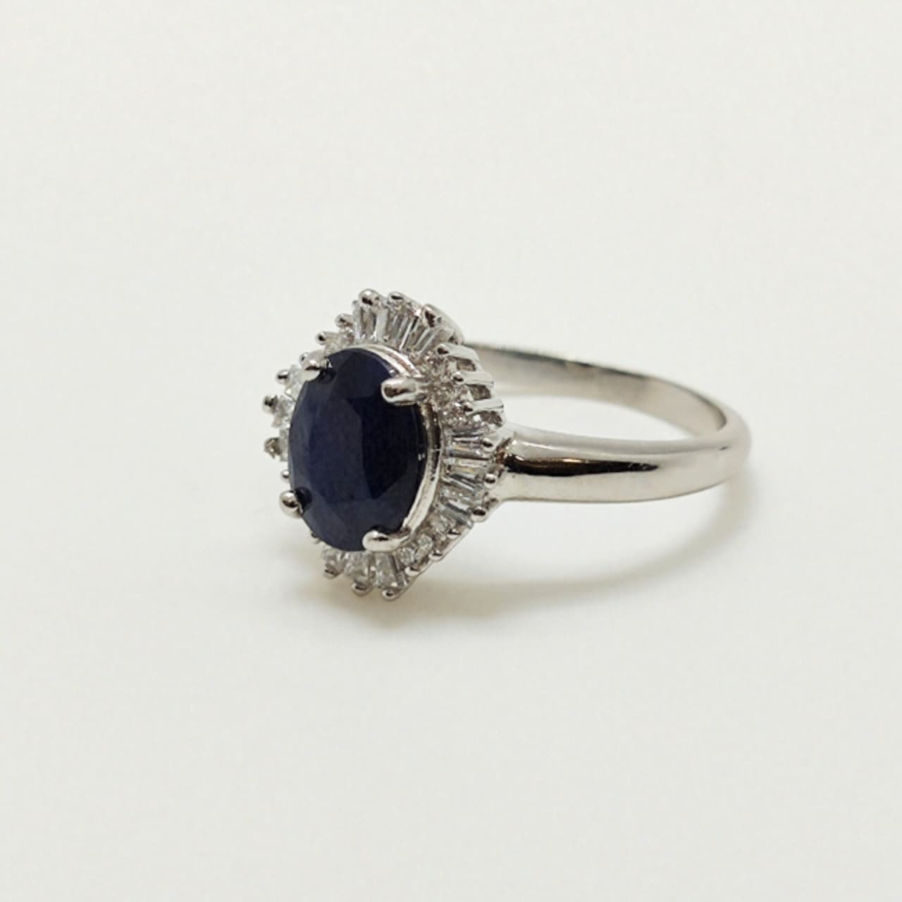Anillo Roseta Oval Zafiro