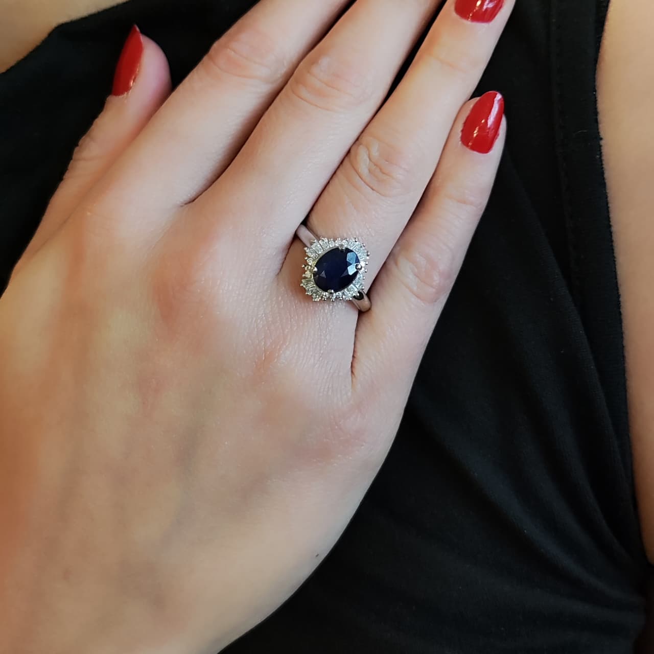 Anillo Roseta Oval Zafiro