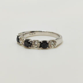 Anillo Diamantes Blancos Y Negros