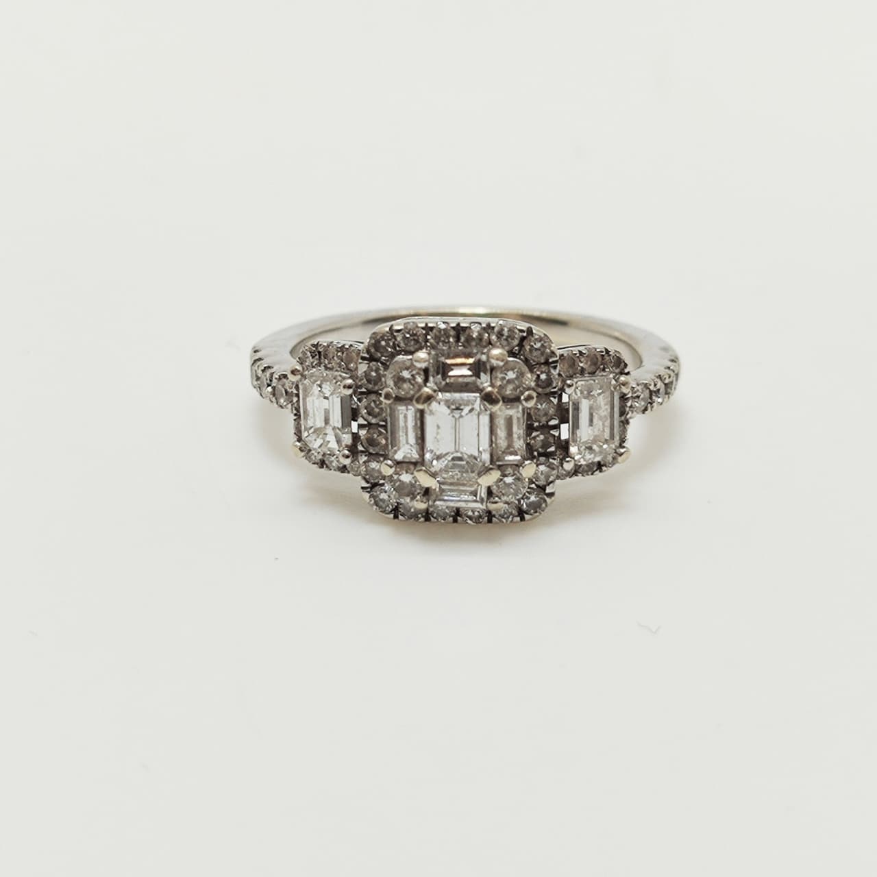 Anillo Placa Triple Baguette