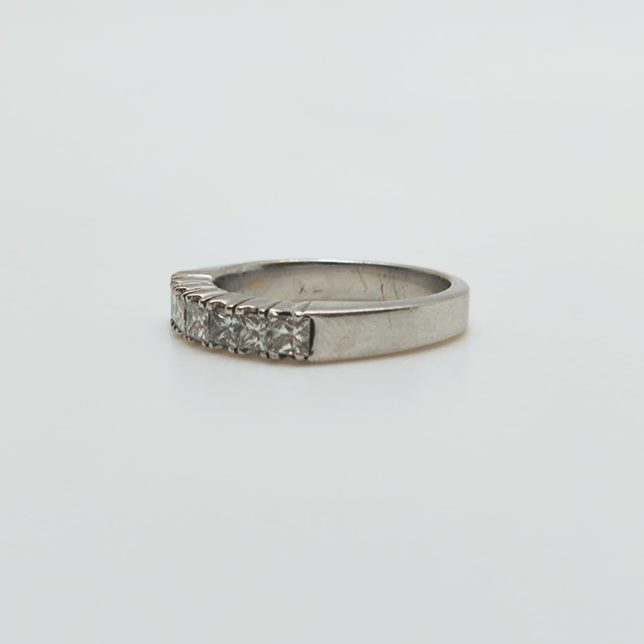 Anillo Oro Blanco 7 Diamantes
