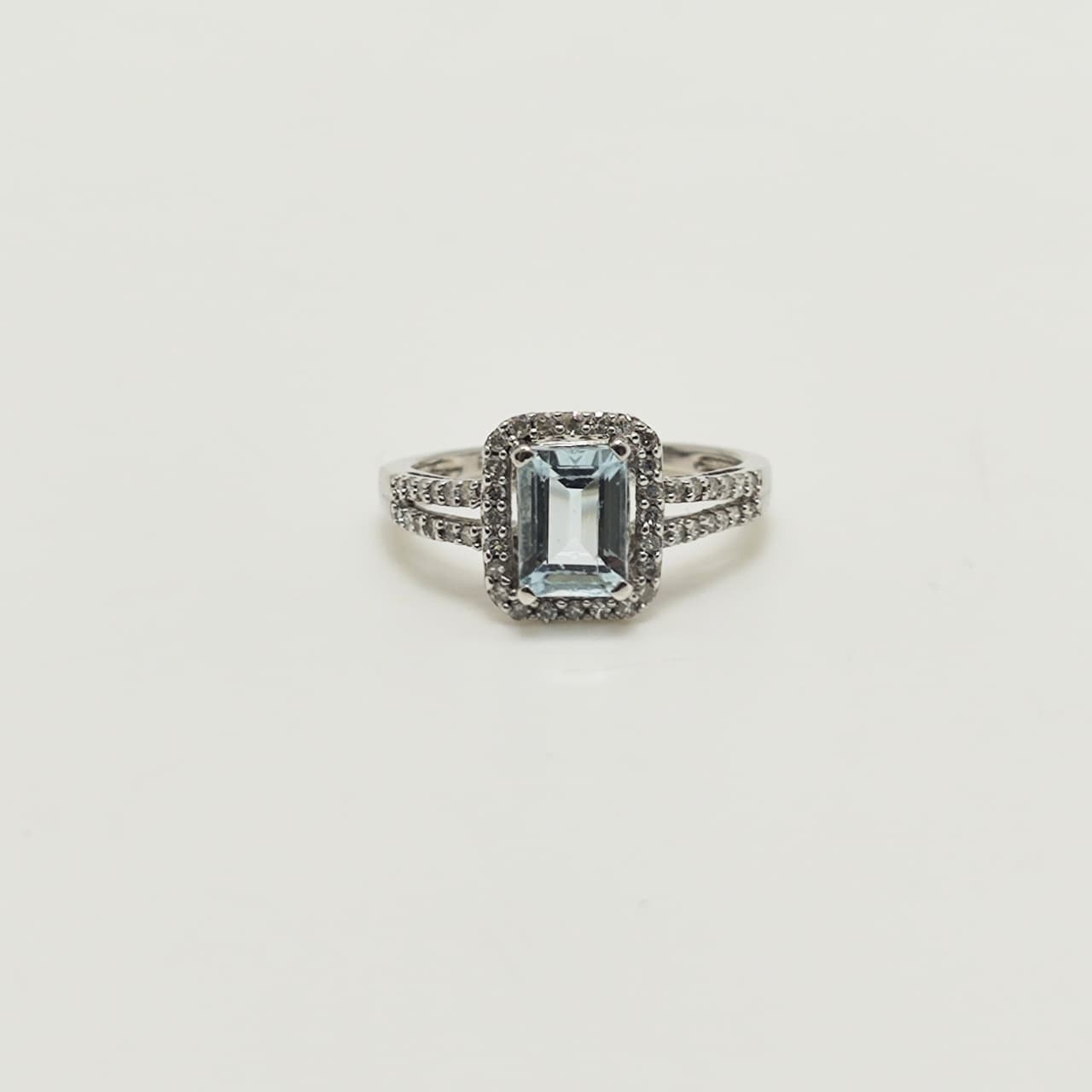 Anillo Aguamarina Y Brillantes