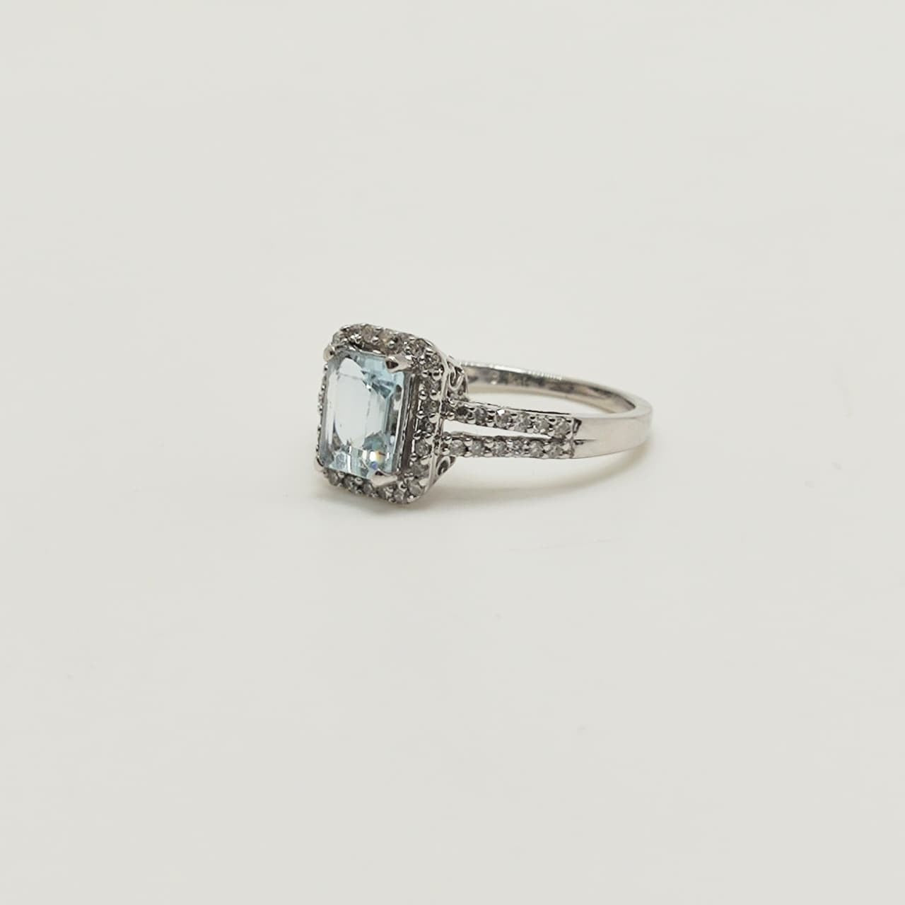 Anillo Aguamarina Y Brillantes