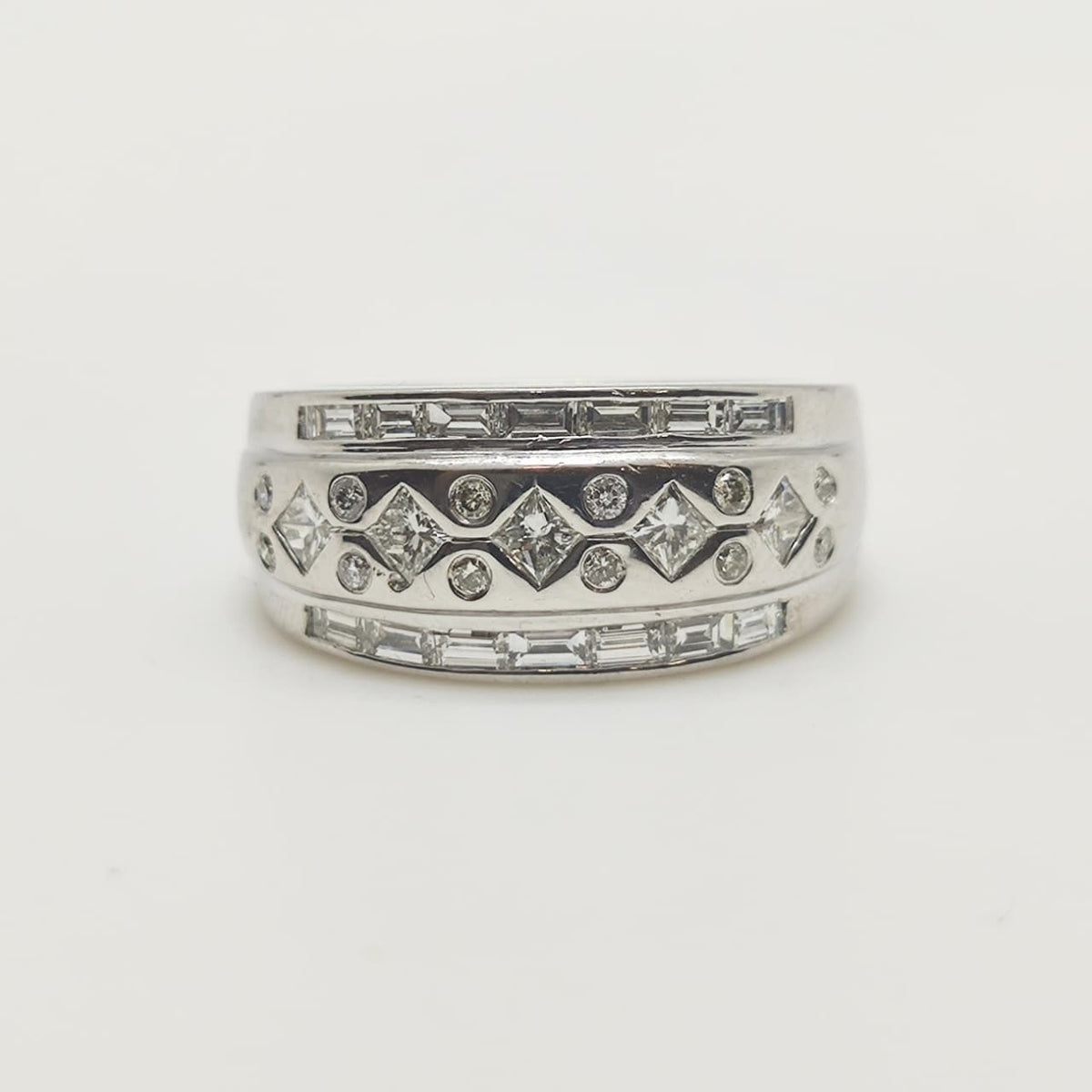 Anillo Geometrico Oro Blanco 18K