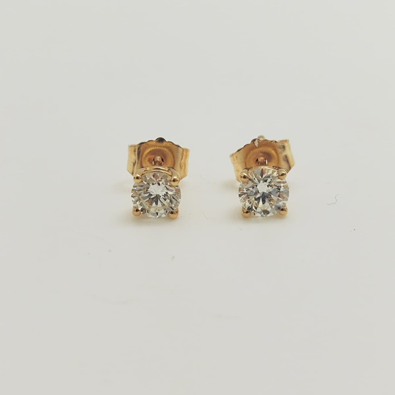 Aros Punto de Luz Oro Amarillo 18K 0,53Ct