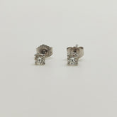 Aros Oro Blanco 18K Punto de Luz 30 Puntos