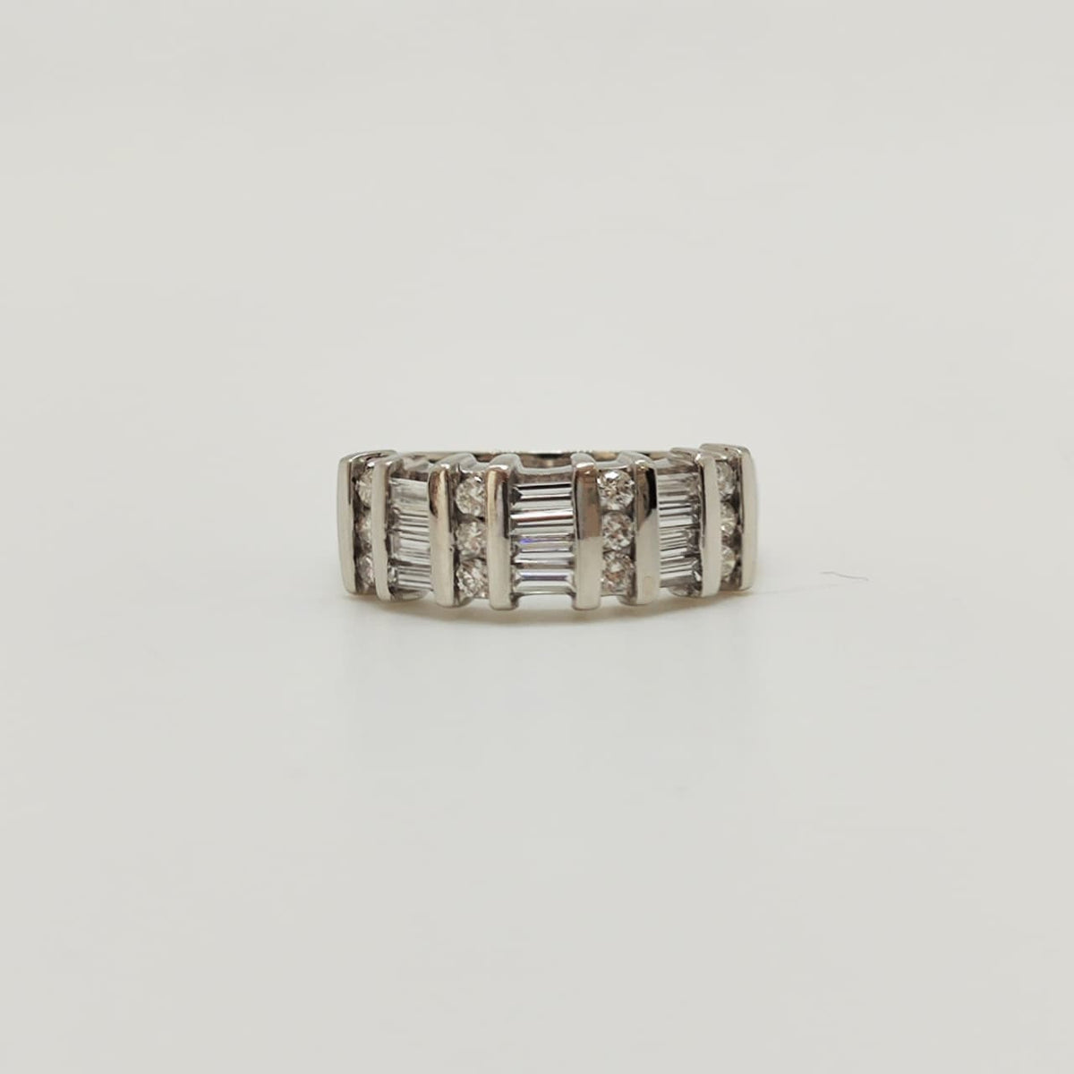 Anillo Placa Baguette Platino