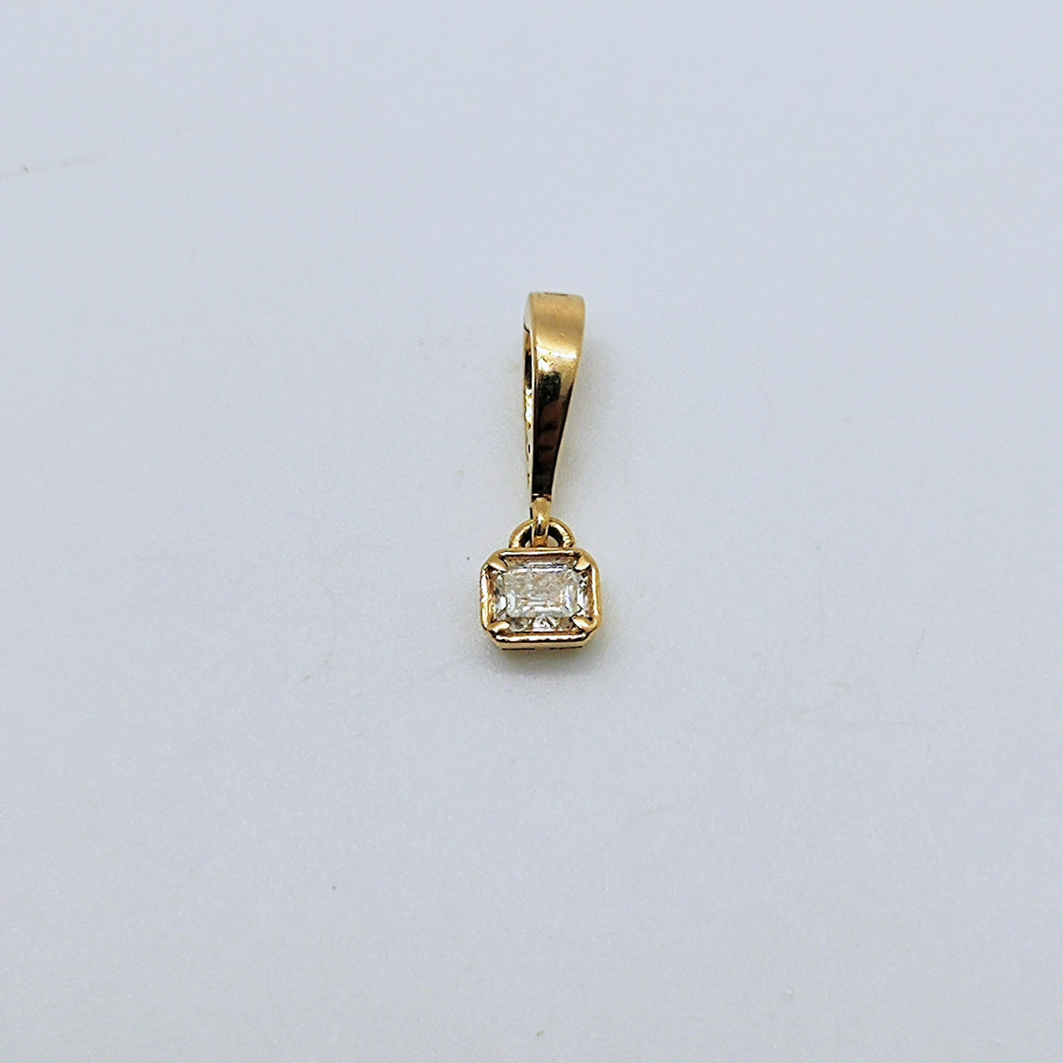 Colgante Rectangular Oro Amarillo