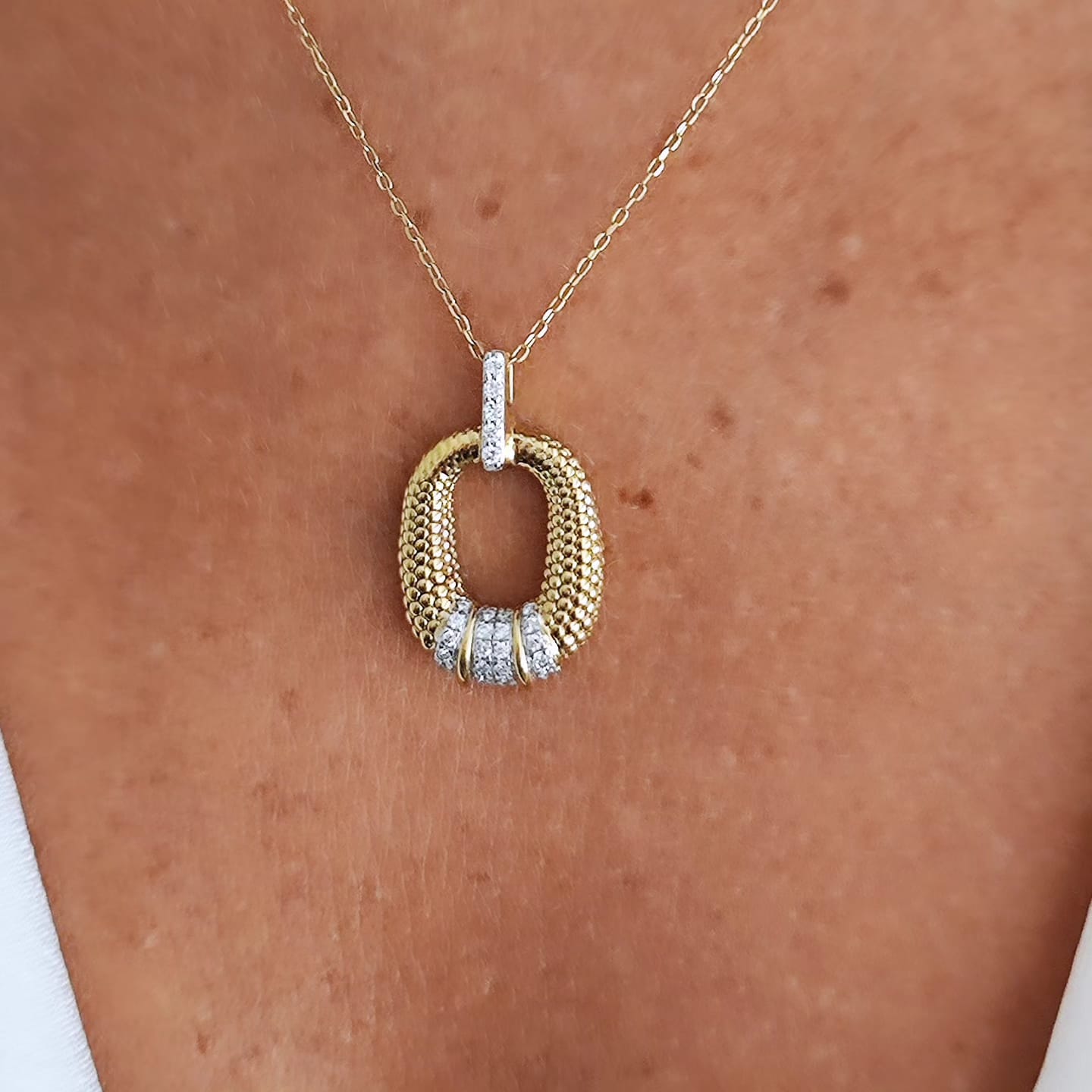 Collar Oval Brillantes