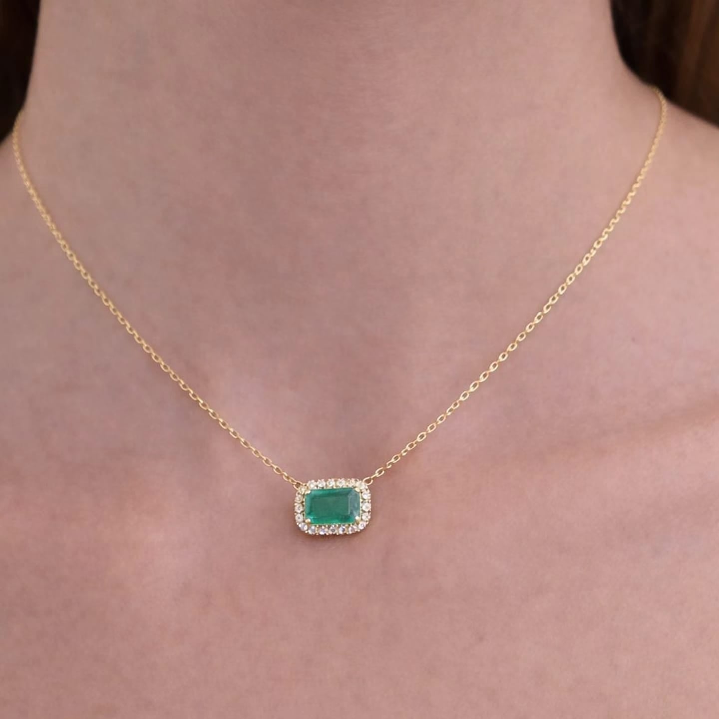 Collar Esmeralda Rectangular