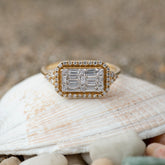 Anillo Placa Baguette Oro Amarillo 18K