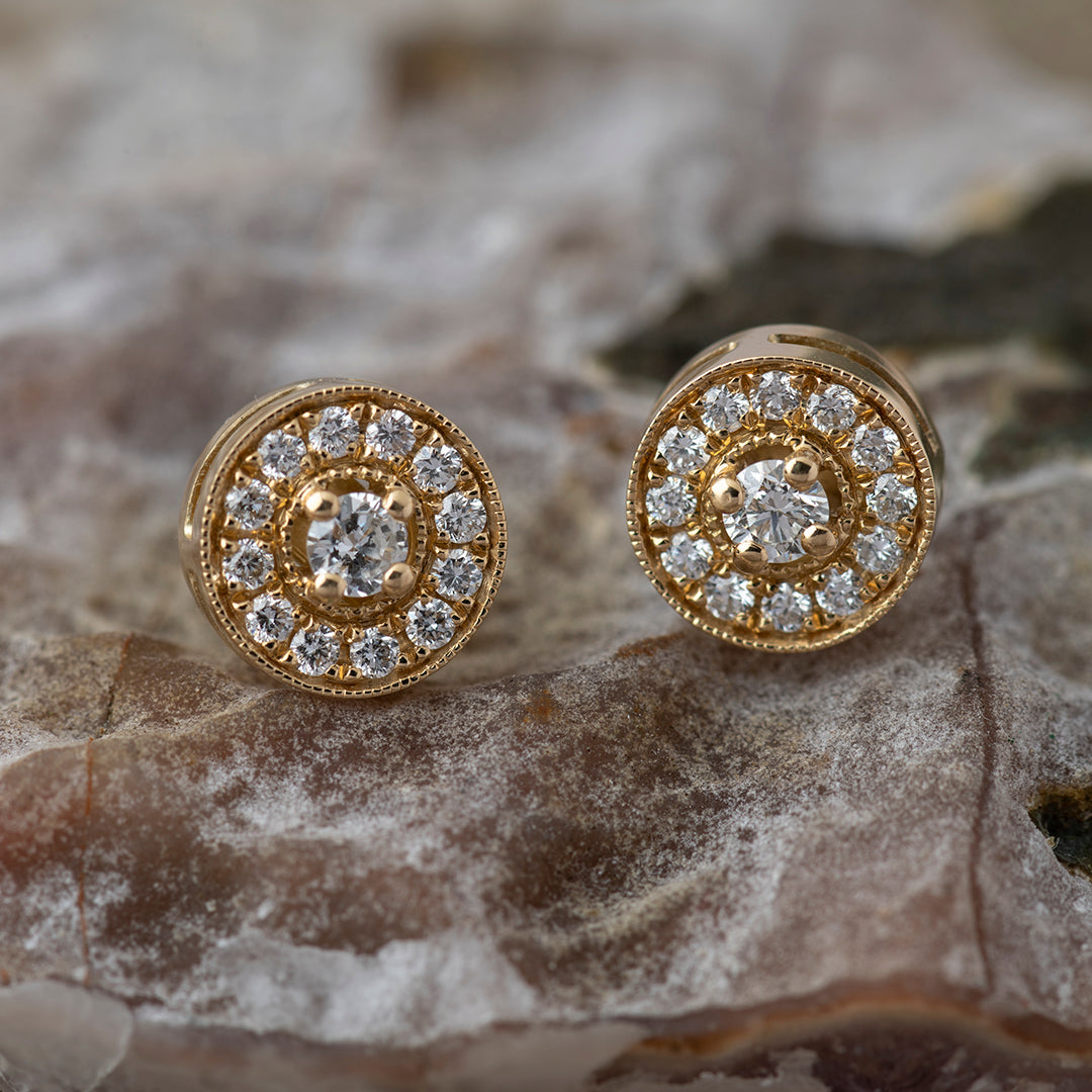 Aros Halo Diamantes en Oro Amarillo